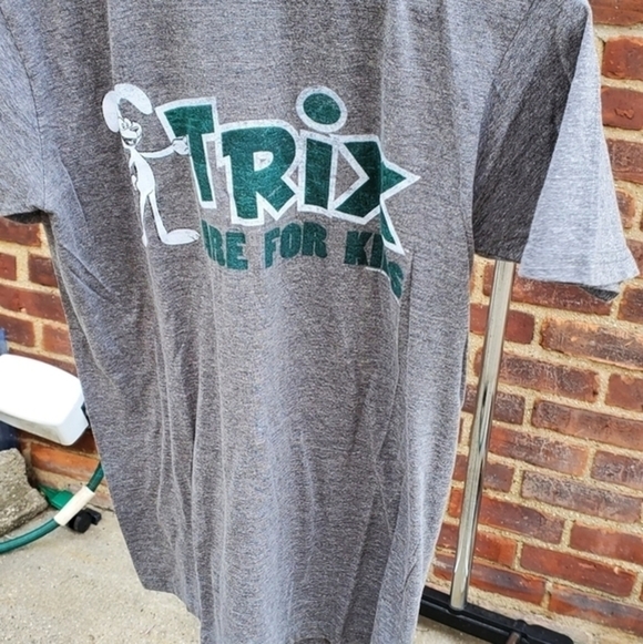 Trix are For‎ Kids Graphic tee M - Picture 10 of 10